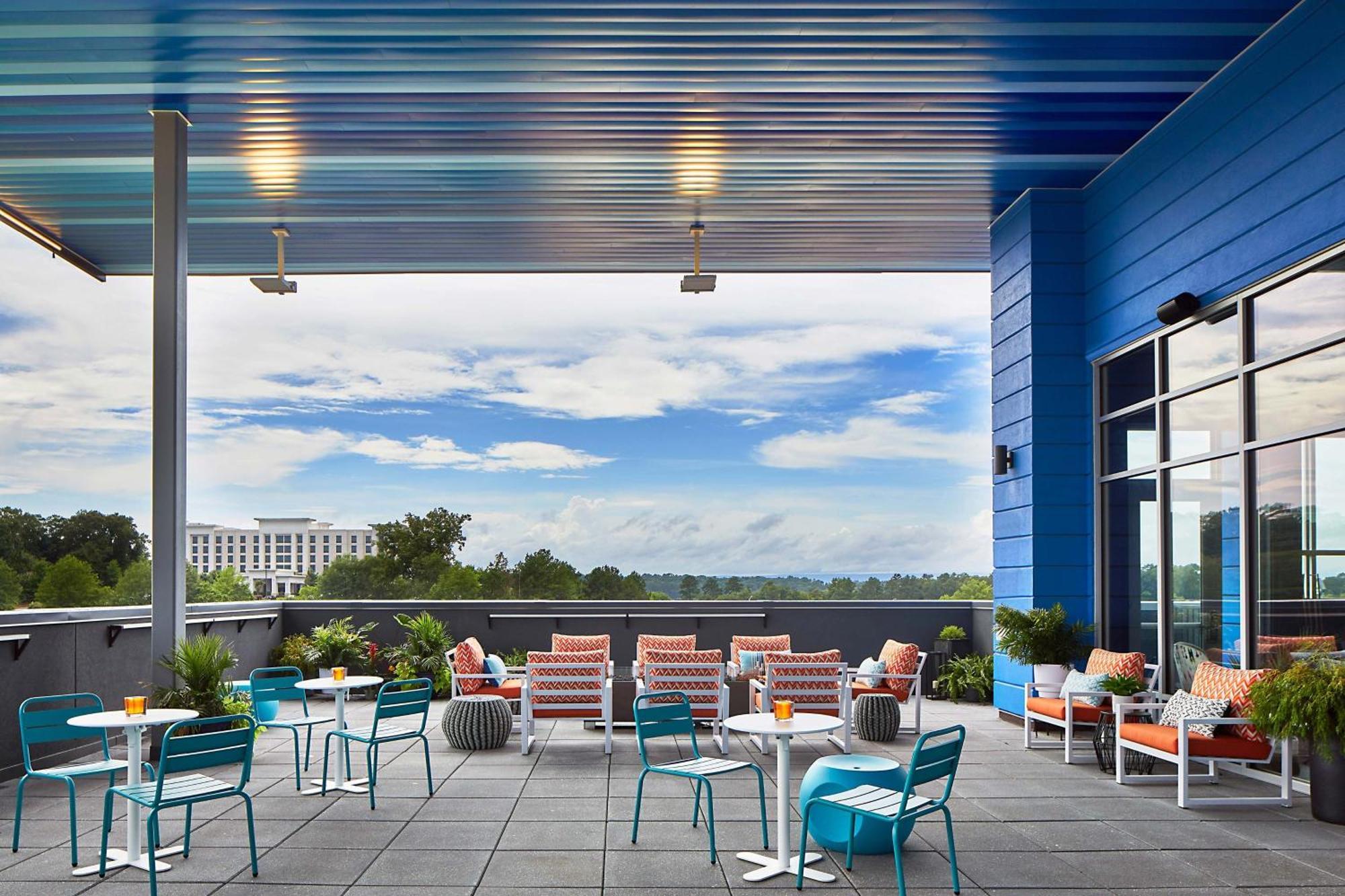 Aloft Hamilton Place 3*