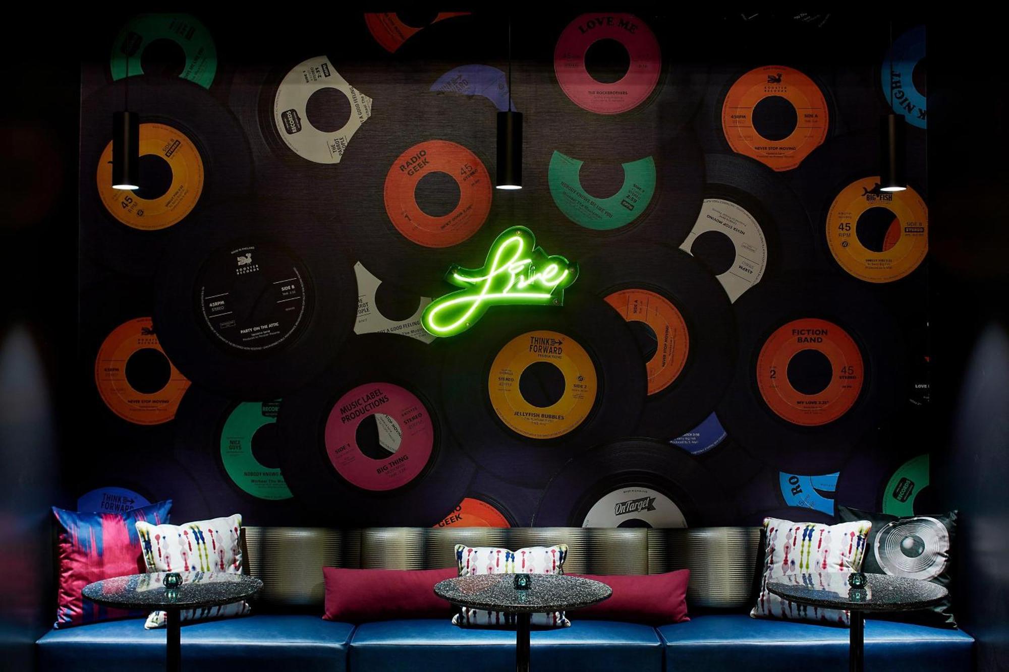 Aloft Hamilton Place